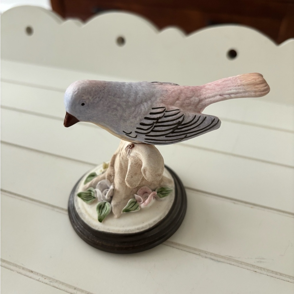 Porcelain bird